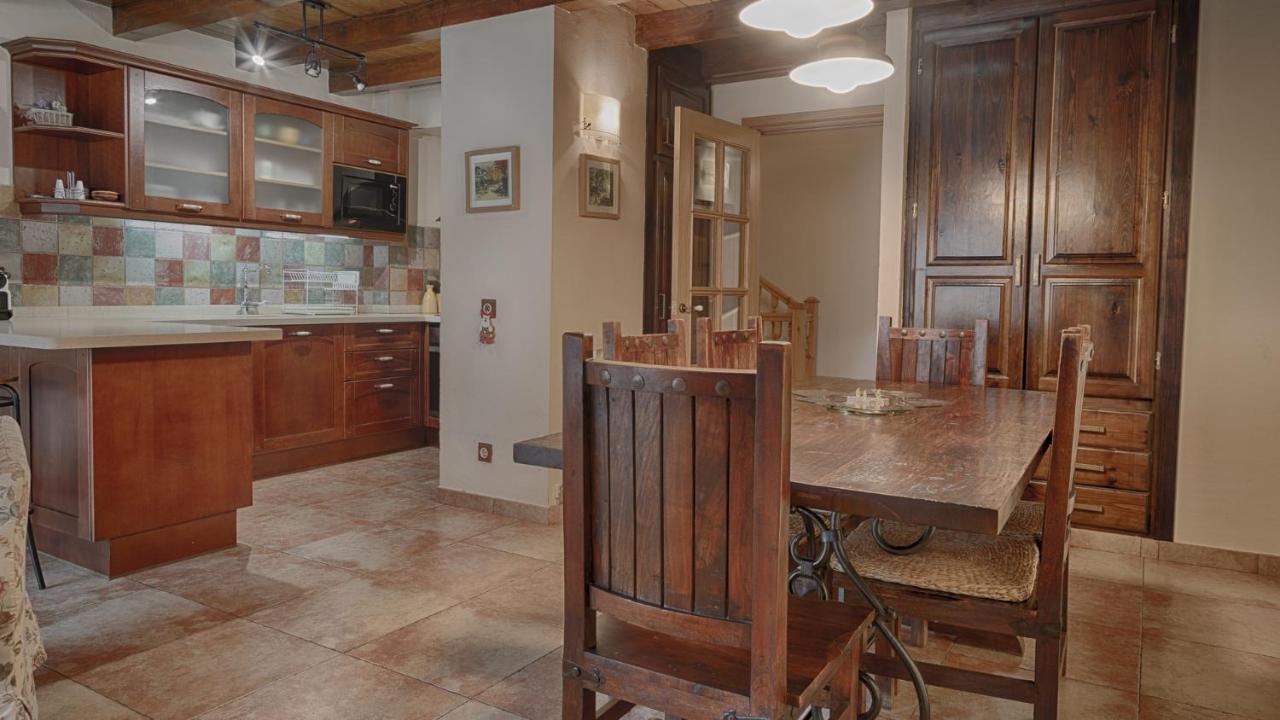 Plaus Bossòst Exterior foto