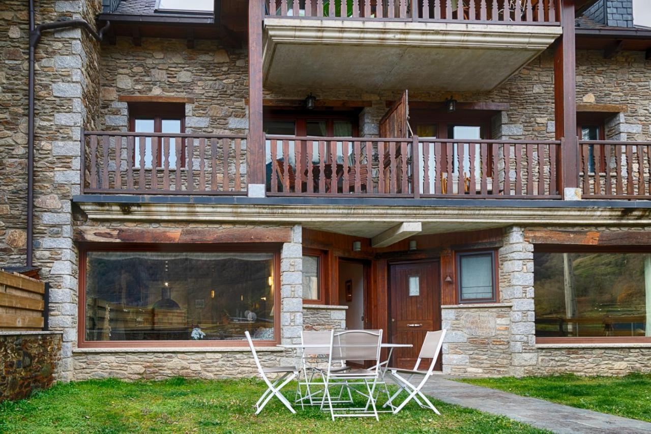 Plaus Bossòst Exterior foto