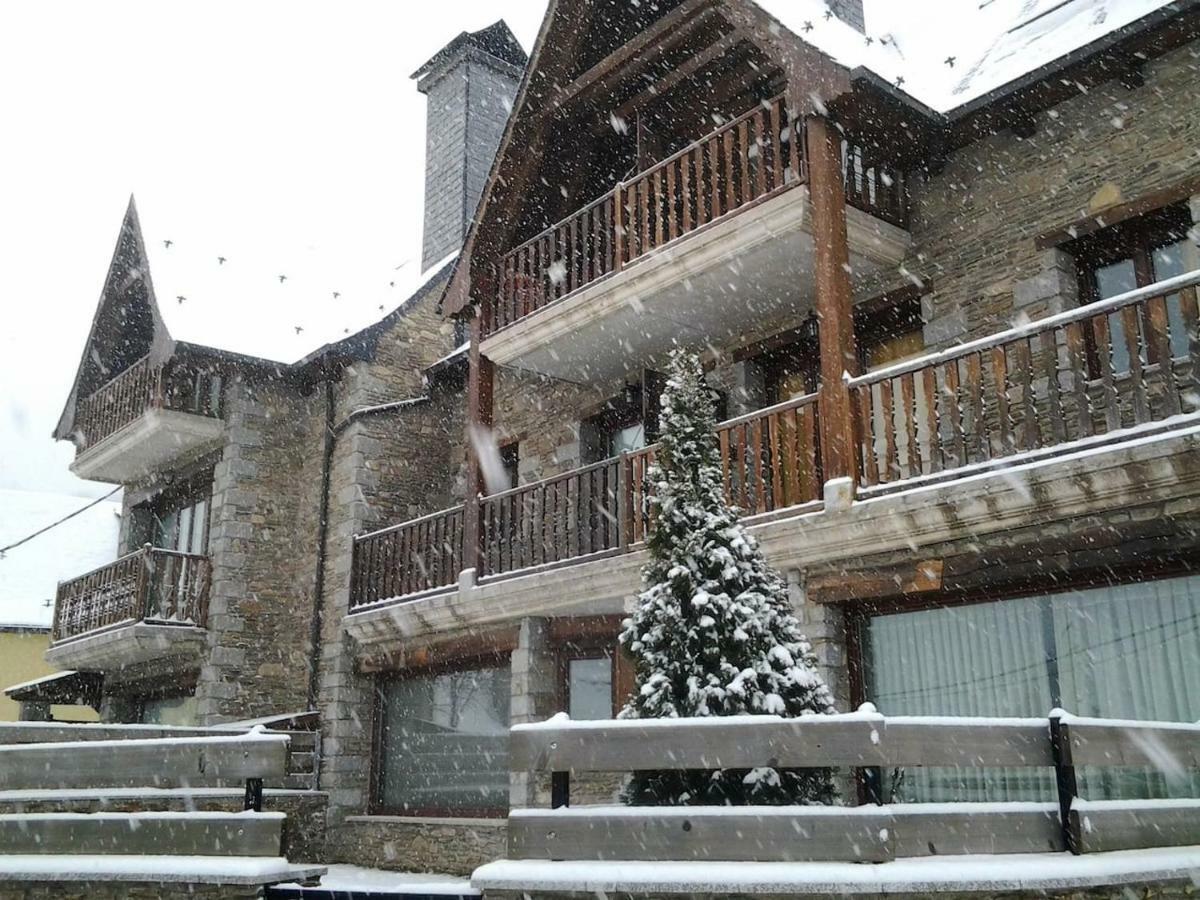 Plaus Bossòst Exterior foto